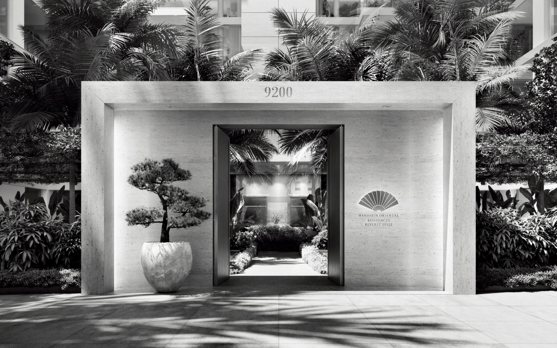 Outdoor arrival of 9200 Wilshire